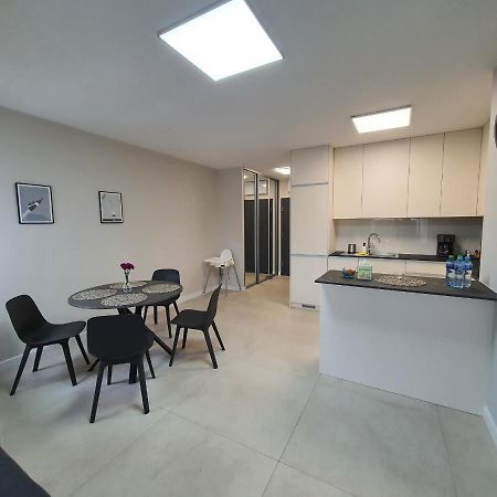 Apartament De Lux Apart 45 Grabiszynska Vratislav Exteriér fotografie
